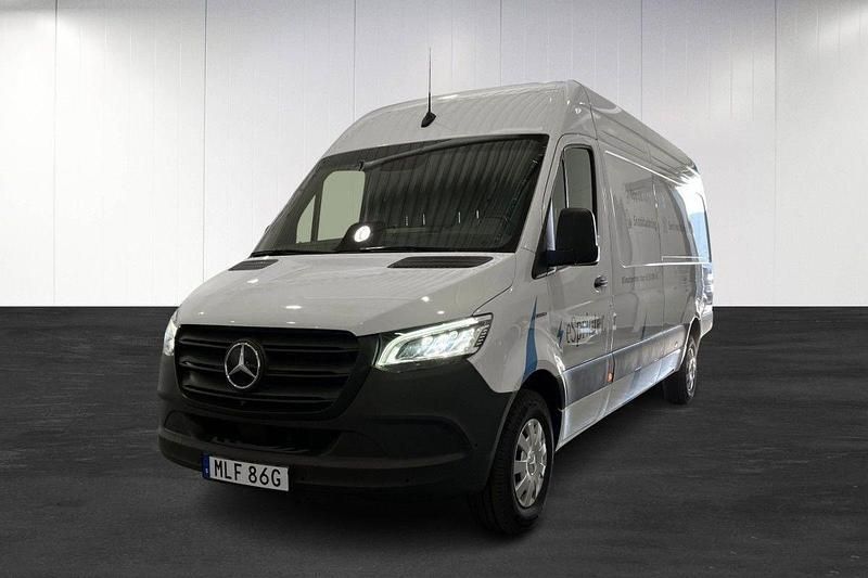Vit (white) Begagnad 2024 Mercedes E-Sprinter Van | 1 037 500 kr - Bild 1/4