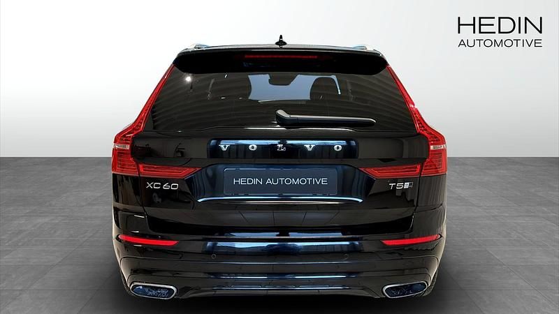 Begagnad Volvo XC60 R-Design 254 HK (186 kW) 2017 Svart SUV