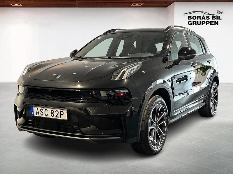 Ny Lynk & Co 01 283 HK (208 kW) 2025 Svart SUV