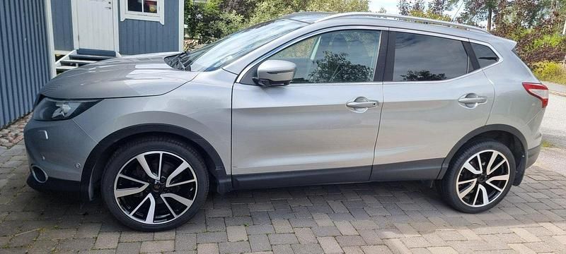 Silver Begagnad 2017 Nissan Qashqai SUV | 99 000 kr (Superpris) - Bild 1/2