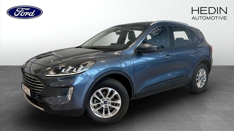 Blå (blue) Begagnad 2022 Ford Kuga Titanium SUV | 269 900 kr (Marknadspris) - Bild 1/4