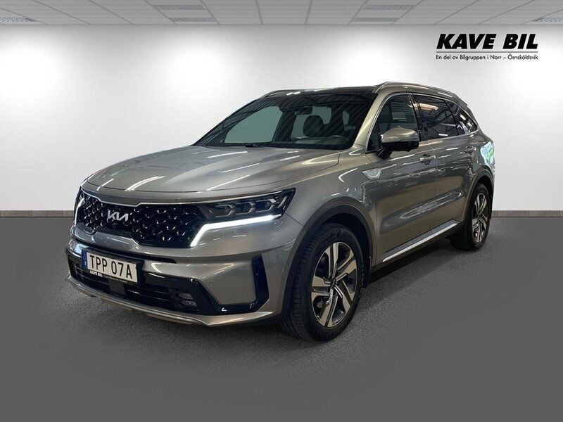 Grå Begagnad 2022 Kia Sorento Advance SUV | 479 900 kr (Marknadspris) - Bild 1/4