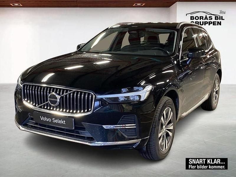 Svart Begagnad 2023 Volvo XC60 Core SUV | 429 000 kr (Marknadspris) - Bild 1/3