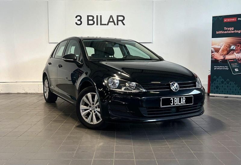 Svart Begagnad 2016 VW Golf VII Halvkombi | 134 900 kr (Marknadspris) - Bild 1/4