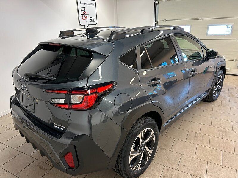 Begagnad Subaru Crosstrek 150 HK (110 kW) 2024 Grå (grå metallic) SUV