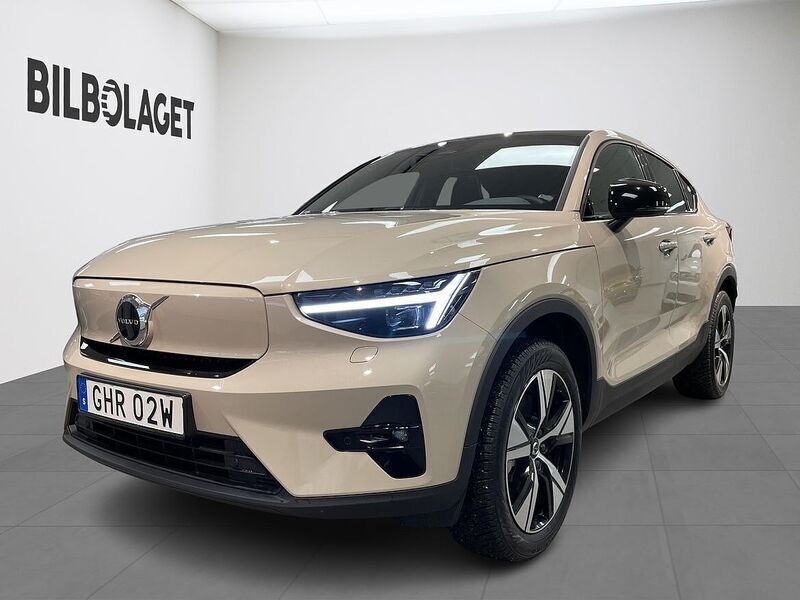 Ljusbrun Begagnad 2024 Volvo EC40 Core SUV | 479 500 kr (Marknadspris) - Bild 1/4