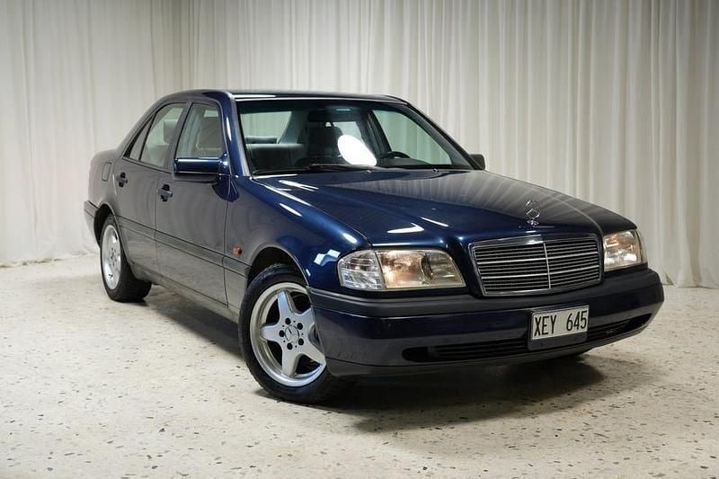 Begagnad Mercedes C220 150 HK (110 kW) 1995 Blå