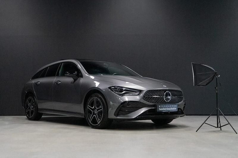 Bergsgrå metallic Begagnad 2025 Mercedes E250 AMG Kombi | 419 000 kr - Bild 1/4