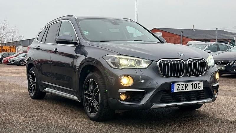 Begagnad BMW X1 xLine 190 HK (139 kW) 2019 Grå SUV