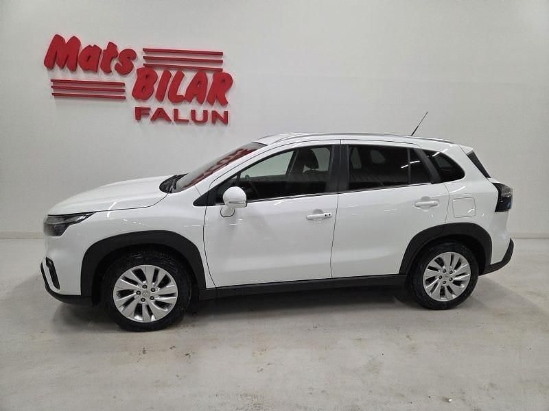 Vit Begagnad 2023 Suzuki SX4 S-Cross Sedan | 269 900 kr (Marknadspris) - Bild 1/4