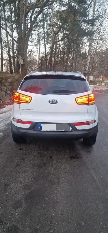 Vit Begagnad 2014 Kia Sportage SUV | 125 000 kr (Marknadspris) - Bild 1/4