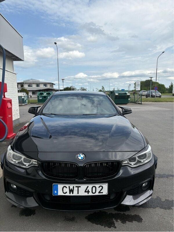 Svart Begagnad 2015 BMW 428 Gran Coupé M Sport Sportkupé | 225 000 kr (Dyr) - Bild 1/4