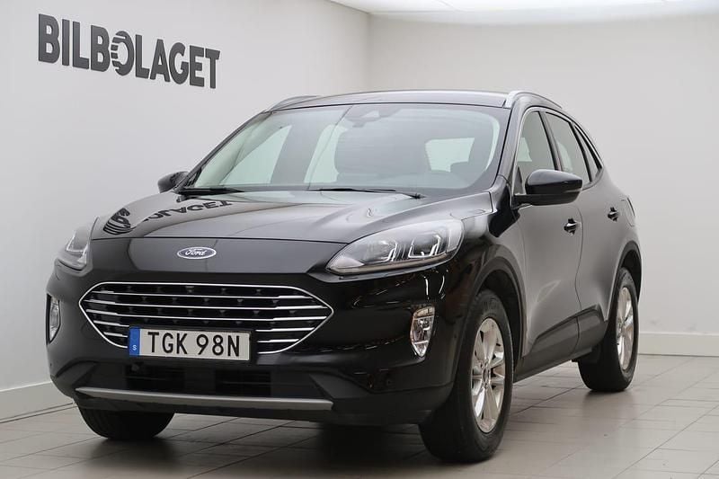 Svart Begagnad 2022 Ford Kuga Titanium SUV | 209 800 kr (Marknadspris) - Bild 1/4