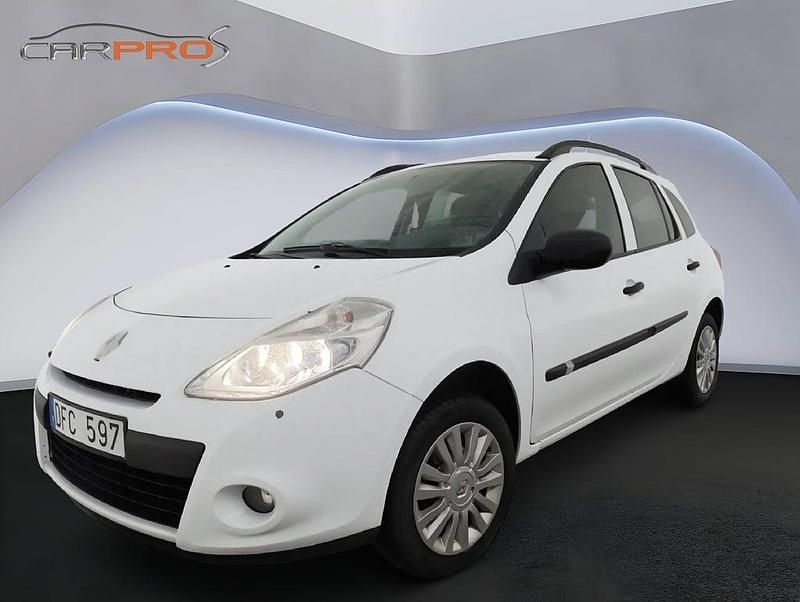 Begagnad Renault Clio GrandTour 75 HK (55 kW) 2010 Vit Kombi