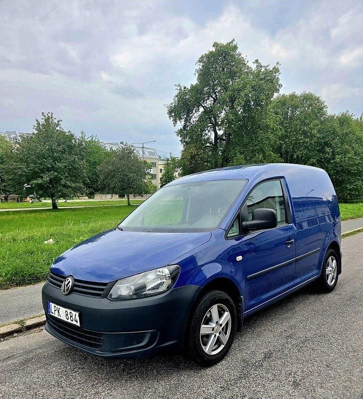 Blå Begagnad 2011 VW Caddy Minibuss | 54 000 kr (Marknadspris) - Bild 1/4