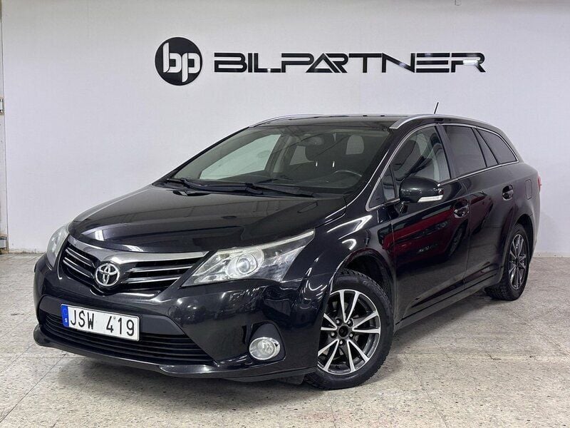 Svart Begagnad 2013 Toyota Avensis Business Edition Kombi | 69 900 kr (Marknadspris) - Bild 1/4
