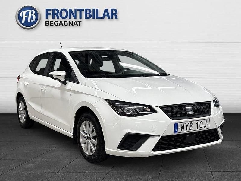 Vit Begagnad 2022 Seat Ibiza Halvkombi | 169 900 kr (Marknadspris) - Bild 1/3
