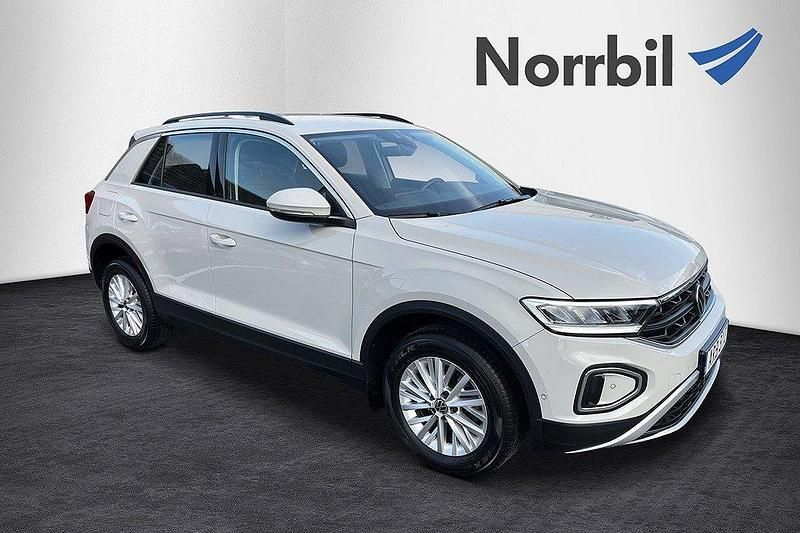 Grå Begagnad 2022 VW T-Roc Life SUV | 269 900 kr (Bra pris) - Bild 1/4