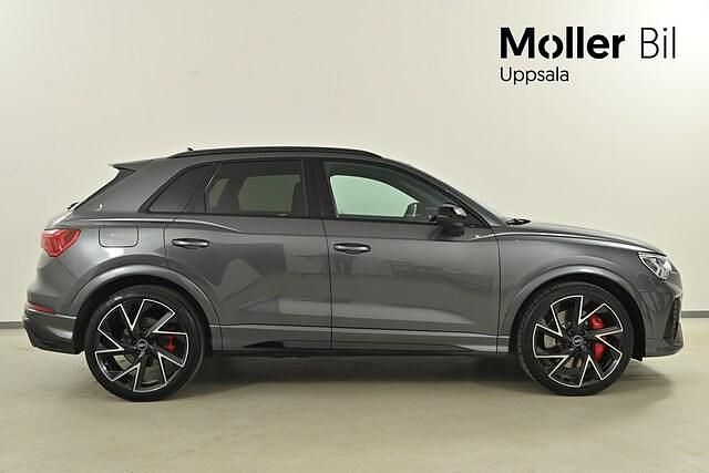 Begagnad Audi RS Q3 Design 400 HK (294 kW) 2022 Daytonagrå pärleffekt SUV