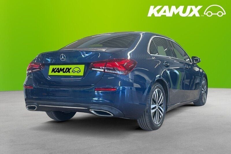 Begagnad Mercedes A180 Progressive 136 HK (100 kW) 2020 Blå Sedan