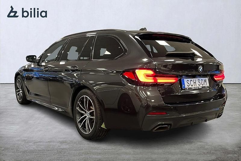 Begagnad BMW 520 M Sport 190 HK (139 kW) 2023 Grå Kombi