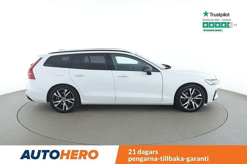 Vit Begagnad 2019 Volvo V60 R-Design Kombi | 307 000 kr (Marknadspris) - Bild 1/4