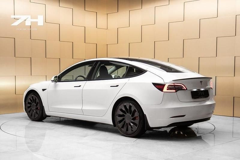 Begagnad Tesla Model 3 Performance 377 kW (513 HK) 2021 Vit Sedan