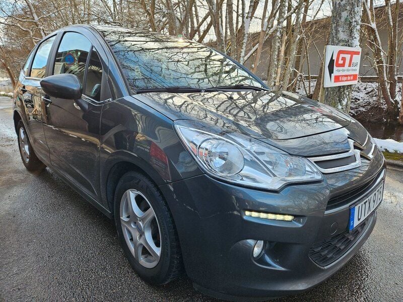 Grå Begagnad 2016 Citroën C3 Halvkombi | 79 900 kr (Marknadspris) - Bild 1/4