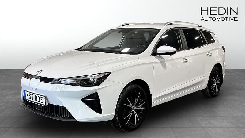 Begagnad MG MG5 EV Long Range Luxury 114 kW (156 HK) 2022 Vit Kombi