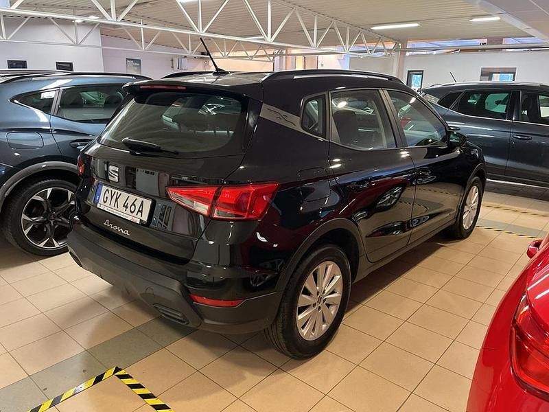 Begagnad Seat Arona 112 HK (82 kW) 2023 Svart SUV