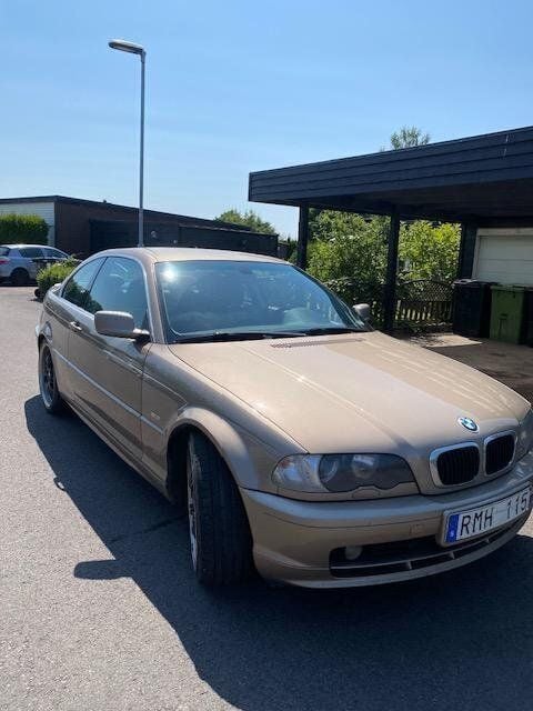 Brun Begagnad 2000 BMW 323 Sportkupé | 79 000 kr - Bild 1/4