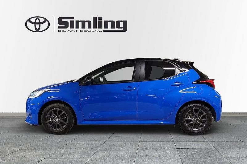 Begagnad Toyota Yaris Hybrid Edition 131 HK (96 kW) 2024 Blå Halvkombi