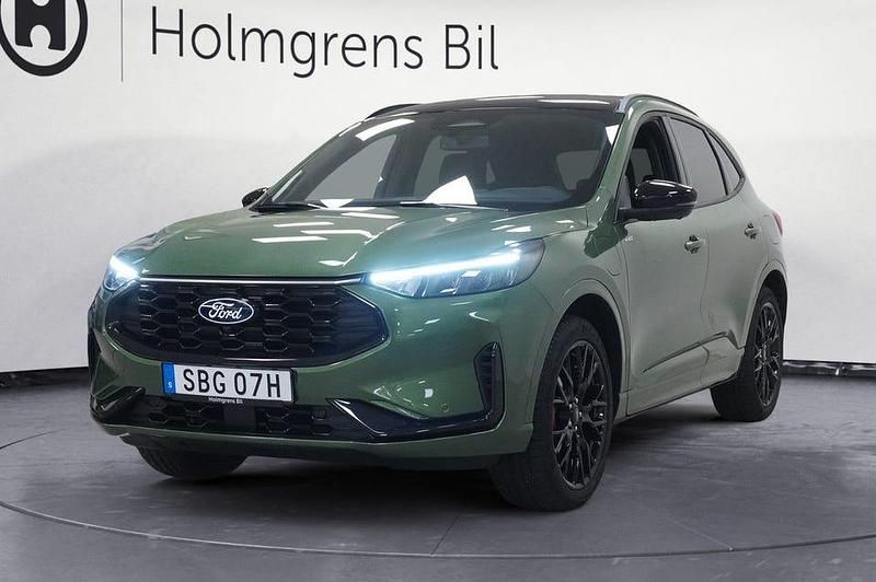 Grön Begagnad 2025 Ford Kuga ST-Line X SUV | 490 000 kr - Bild 1/4