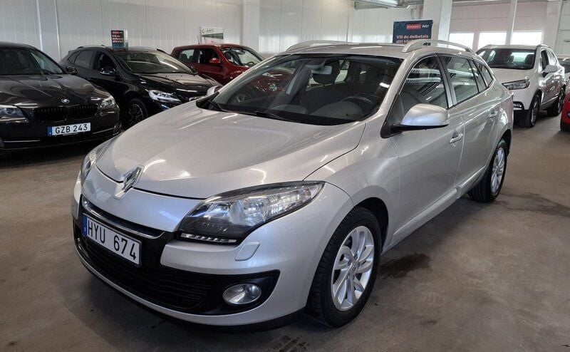 Silver Begagnad 2014 Renault Mégane GrandTour Kombi | 75 000 kr (Marknadspris) - Bild 1/4