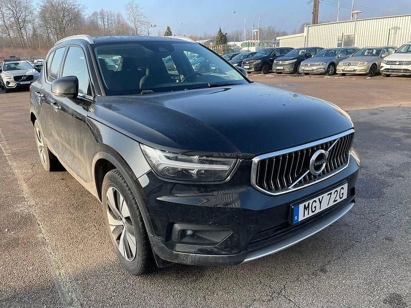 Begagnad Volvo XC40 Inscription 129 HK (94 kW) 2021 Svart SUV
