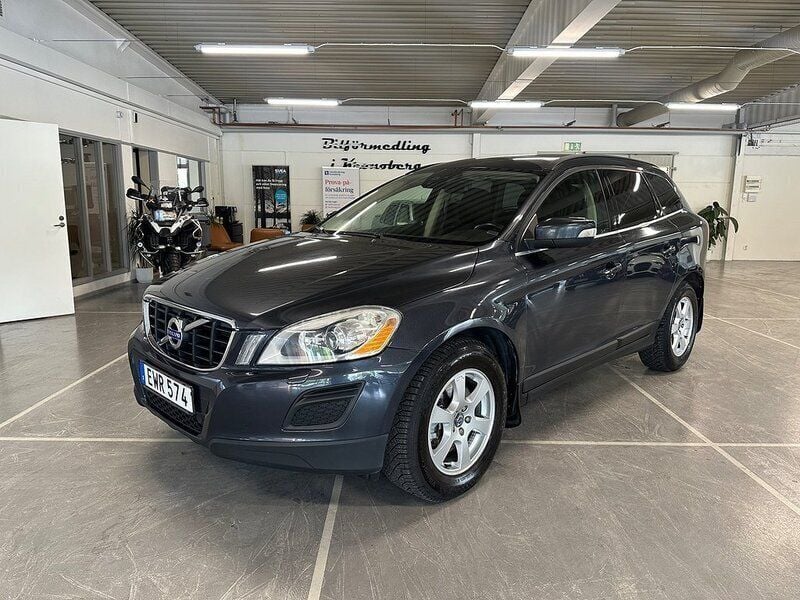 Begagnad Volvo XC60 Momentum 164 HK (120 kW) 2011 Grå SUV