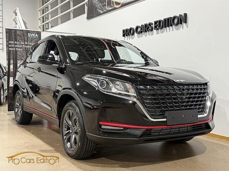 Svart metallic Ny 2025 DFSK 500 SUV | 248 900 kr - Bild 1/4