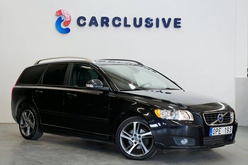 Svart Begagnad 2012 Volvo V50 Momentum Kombi | 59 900 kr (Marknadspris) - Bild 1/3