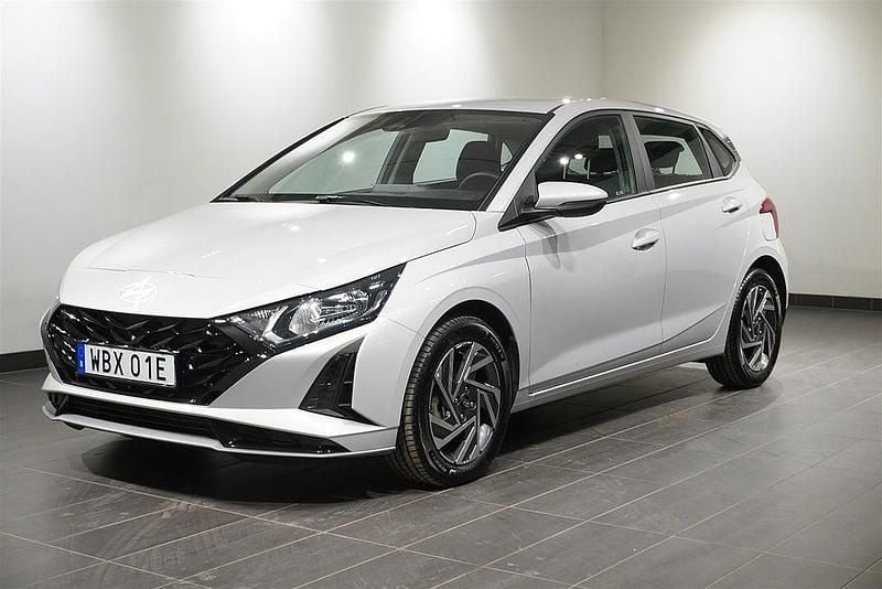 Begagnad Hyundai i20 Essential 101 HK (74 kW) 2024 Grå Halvkombi