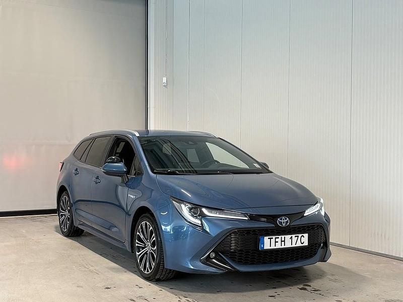 Begagnad Toyota Corolla Style 122 HK (89 kW) 2020 Blå Kombi