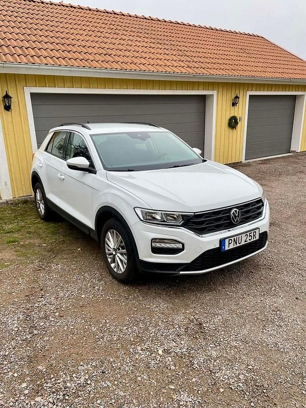 Begagnad 2021 VW T-Roc SUV | 185 000 kr (Marknadspris) - Bild 1/4