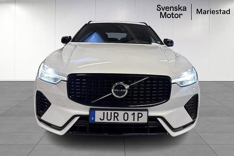 Begagnad Volvo XC60 Plus 350 HK (257 kW) 2023 Vit SUV