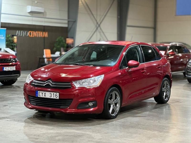 Begagnad Citroën C4 112 HK (82 kW) 2011 Röd Halvkombi