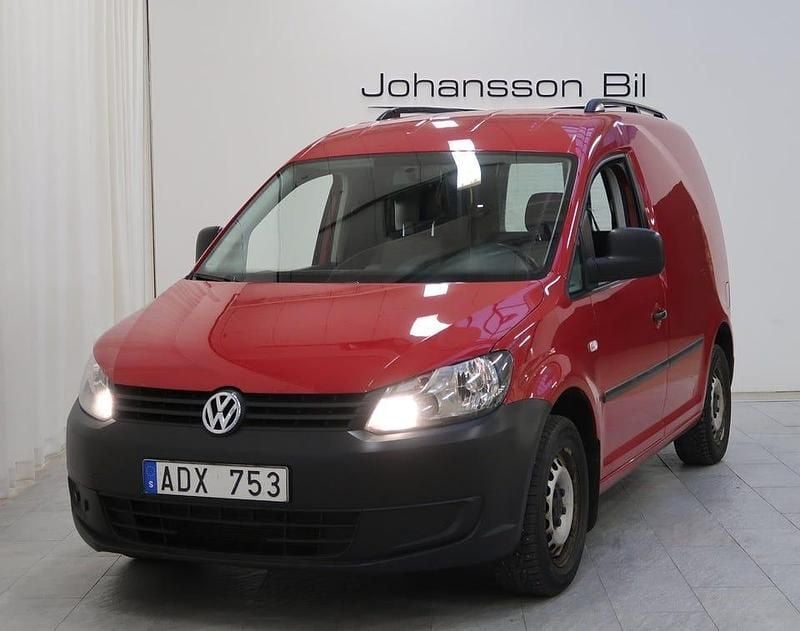 Begagnad VW Caddy 109 HK (80 kW) 2012 Röd Minibuss