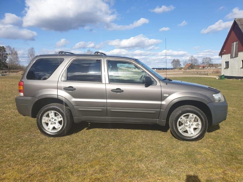 Såld Ford Maverick 3.0 V6 4WD, begagnad 2006, 25 000 mil i