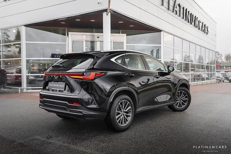 Begagnad Lexus NX350h 242 HK (177 kW) 2025 Svart SUV