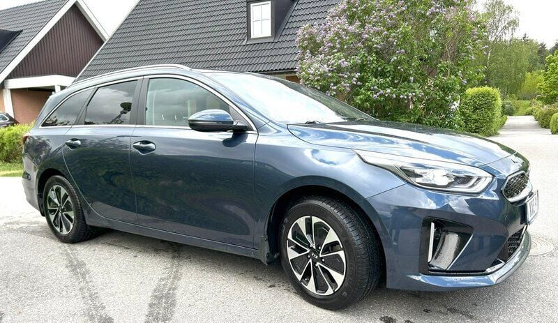 Blå Begagnad 2020 Kia Ceed Sportswagon Kombi | 219 000 kr - Bild 1/4