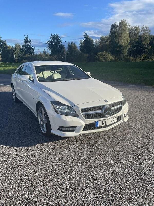 Vit Begagnad 2012 Mercedes CLS350 Sportkupé | 220 000 kr (Marknadspris) - Bild 1/3