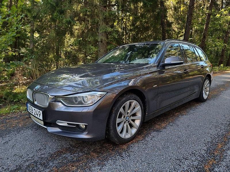 Brun Begagnad 2012 BMW 320 Kombi | 89 900 kr (Lite dyr) - Bild 1/4
