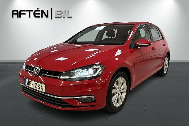Röd Begagnad 2018 VW Golf VII Halvkombi | 174 800 kr (Marknadspris) - Bild 1/3